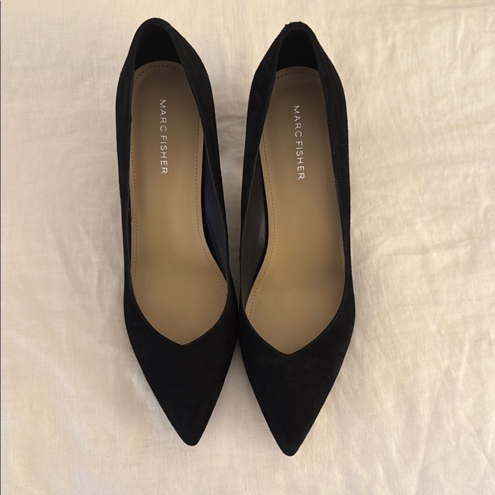 Marc Fisher Black Heeled Shoes with Sleek Design